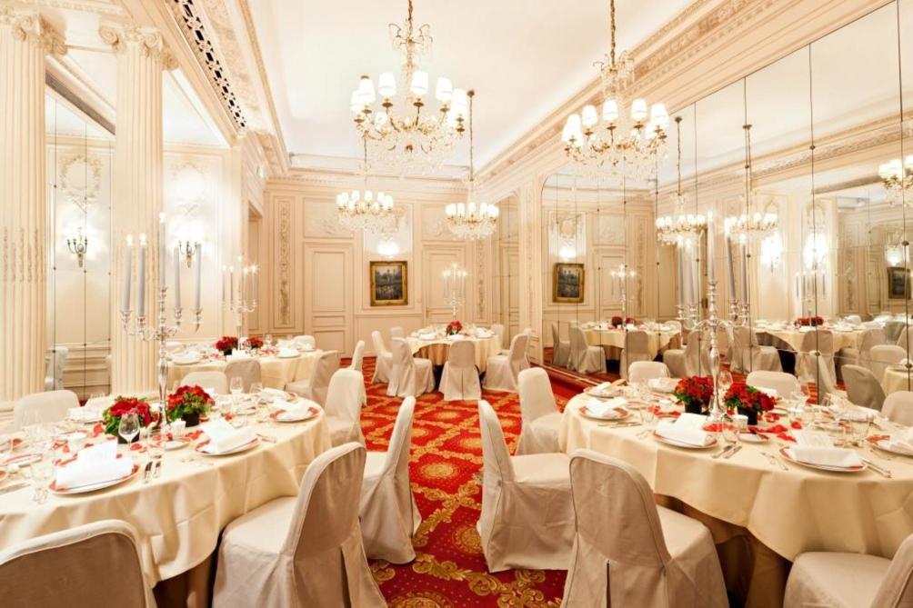 

Westminster Hotel - Non-Refundable