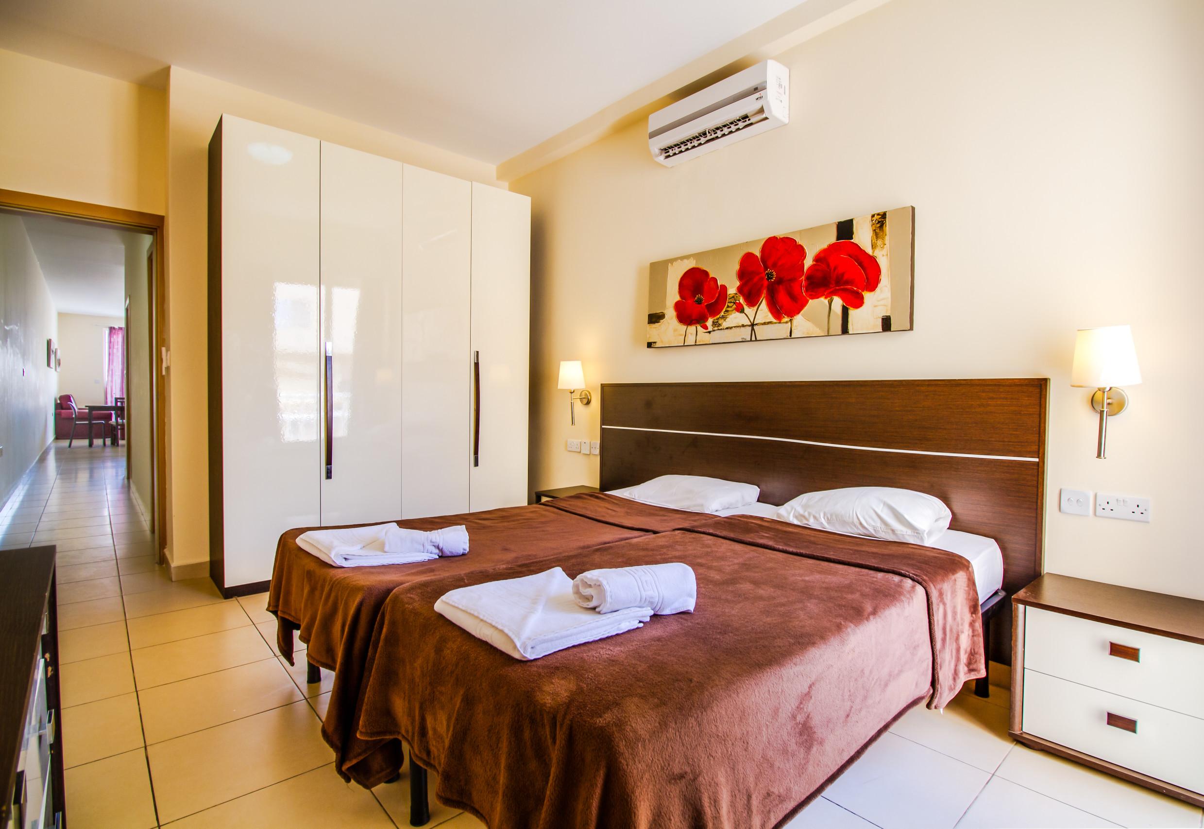 

ST. BLUBAY HOTEL