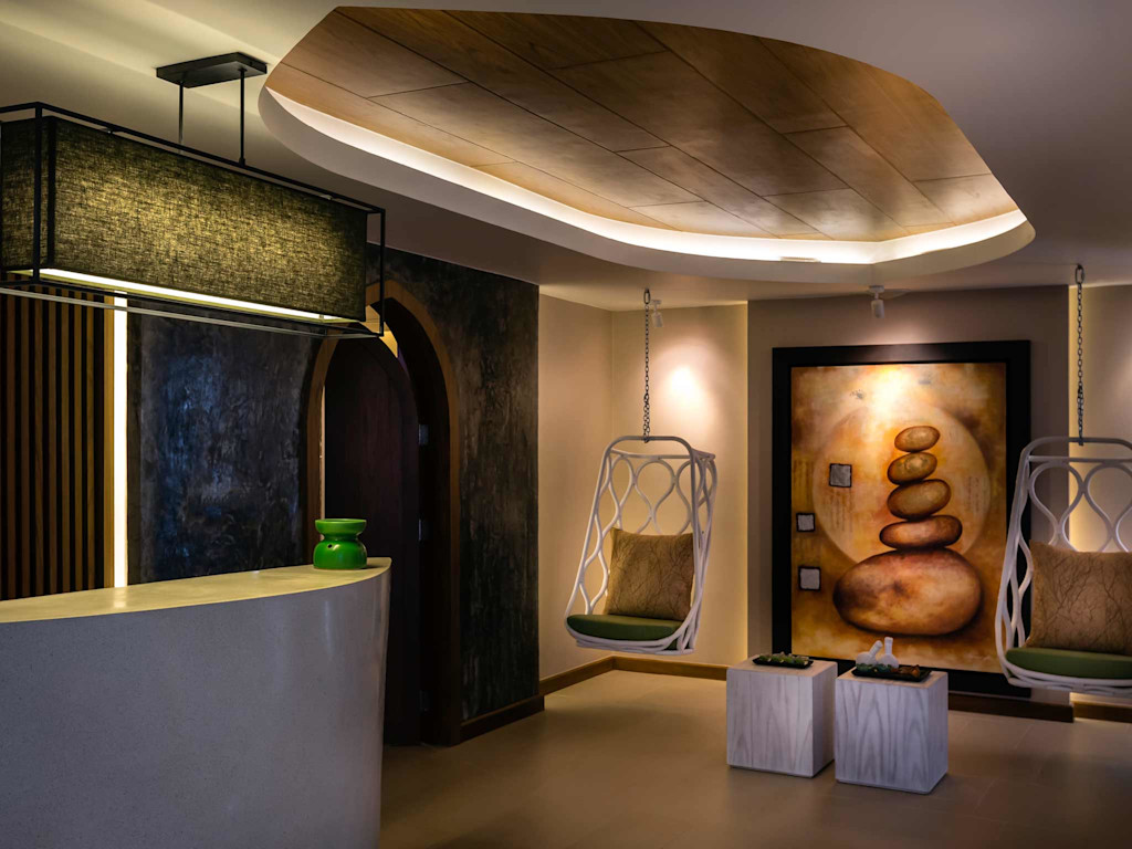 

Novotel Phuket Karon Beach Resort and Spa