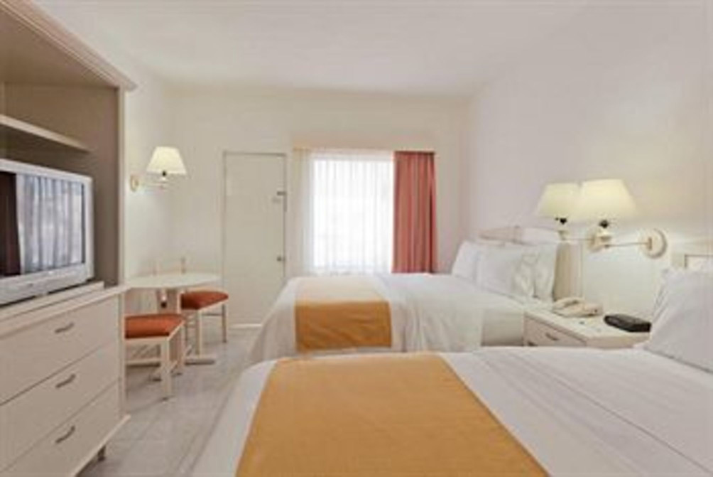 

Holiday Inn Express CANCUN ZONA HOTELERA