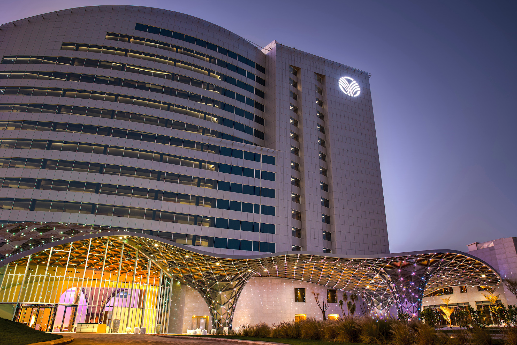 

Art Rotana