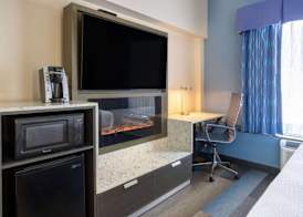 Days Hotel by Wyndham North Bergen 4