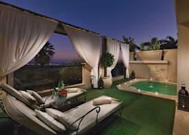 Royal Garden Villas, Luxury Hotel 3