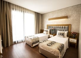 Eliza Hotel 5