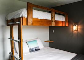 Adrift Hotel 3