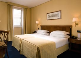 Ramada by Wyndham Naples 5