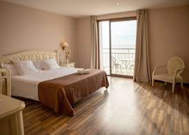 Hotel Roger de Flor by Seleqtta 5