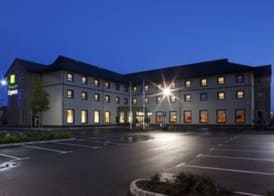 Holiday Inn Express ANTRIM - M2, JCT.1 by IHG 3