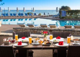 Silva Beach Hotel 4