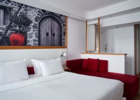 Olive Green Hotel 4
