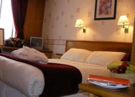 Russ Hill Hotel 3