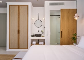 Adorno Beach Hotel and Suites 4