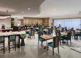Savoy Crest Hotel Apartments 5