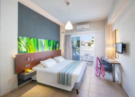 Mayfair Gardens 5