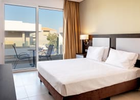 White Olive Premium Laganas 4