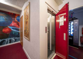 Jupiter Hotel 3