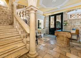 Palmotta Palace 5