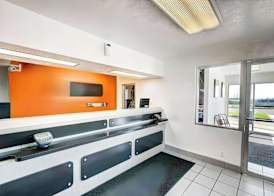 Motel 6 Thornton 2