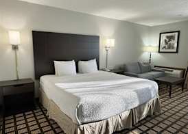 Baymont by Wyndham Queensbury/Lake George 5