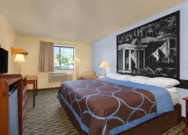 Super 8 by Wyndham Lynchburg VA 4