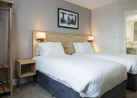 The Raven’s Cliff Lodge by Marston's Inns 4