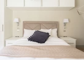 The Soho Loft - Elegant & Modern 1bdr in Soho 2