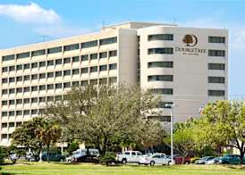 DoubleTree by Hilton Houston Hobby Airport 2