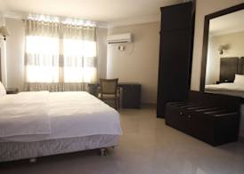 Aliz Ambruz Hotel 5