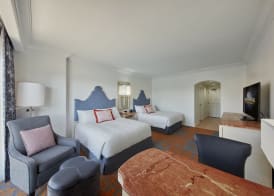 Universal's Loews Portofino Bay Hotel 5