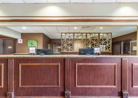 Best Western Plus Steeplegate Inn 2