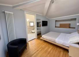 Sweet Home Desiree 4