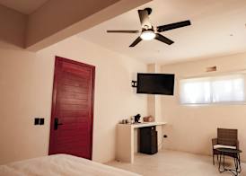 Beachfront Hotel Boutique DK 3
