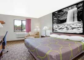Super 8 by Wyndham Appomattox VA 4