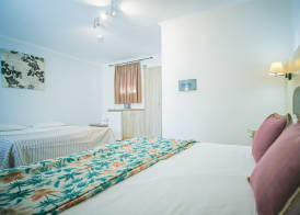 Rose Club Apartments 4