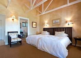 Leeuwenbosch Country House - Amakhala Game Reserve 5