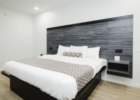 Sapphire Inn & Suites 3