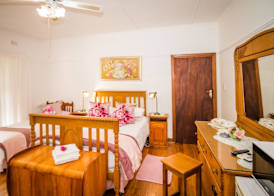 Homestead Bed and Breakfast - Travel Addo Group 5