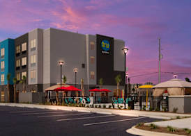 Tru By Hilton Destin 4
