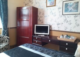 Meare Manor 2