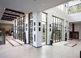 Metropolitan Hotel Dubai 5