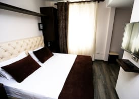 Hotel Town House 5
