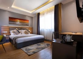 Raha Hotel & Suites 4