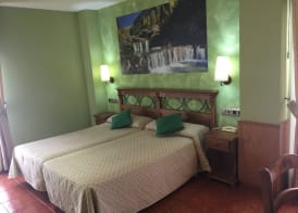 Hotel Arnal 5