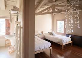 FARM HOUSE 5