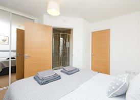 Derby 2 Bed House 3 Min Walk to Hospital 3