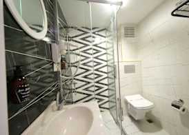 Eniza Hotel 5