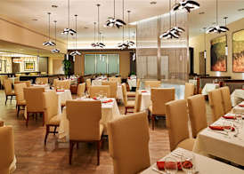 DoubleTree by Hilton San Antonio Airport 5