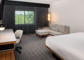 Courtyard by Marriott Charlotte Ballantyne 4