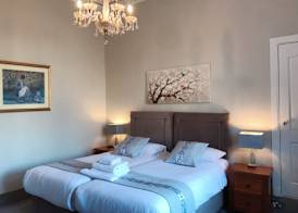 Alexander Guest House 4