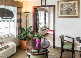 Econo Lodge Monticello 4